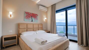 Minibar, desk, soundproofing, iron/ironing board