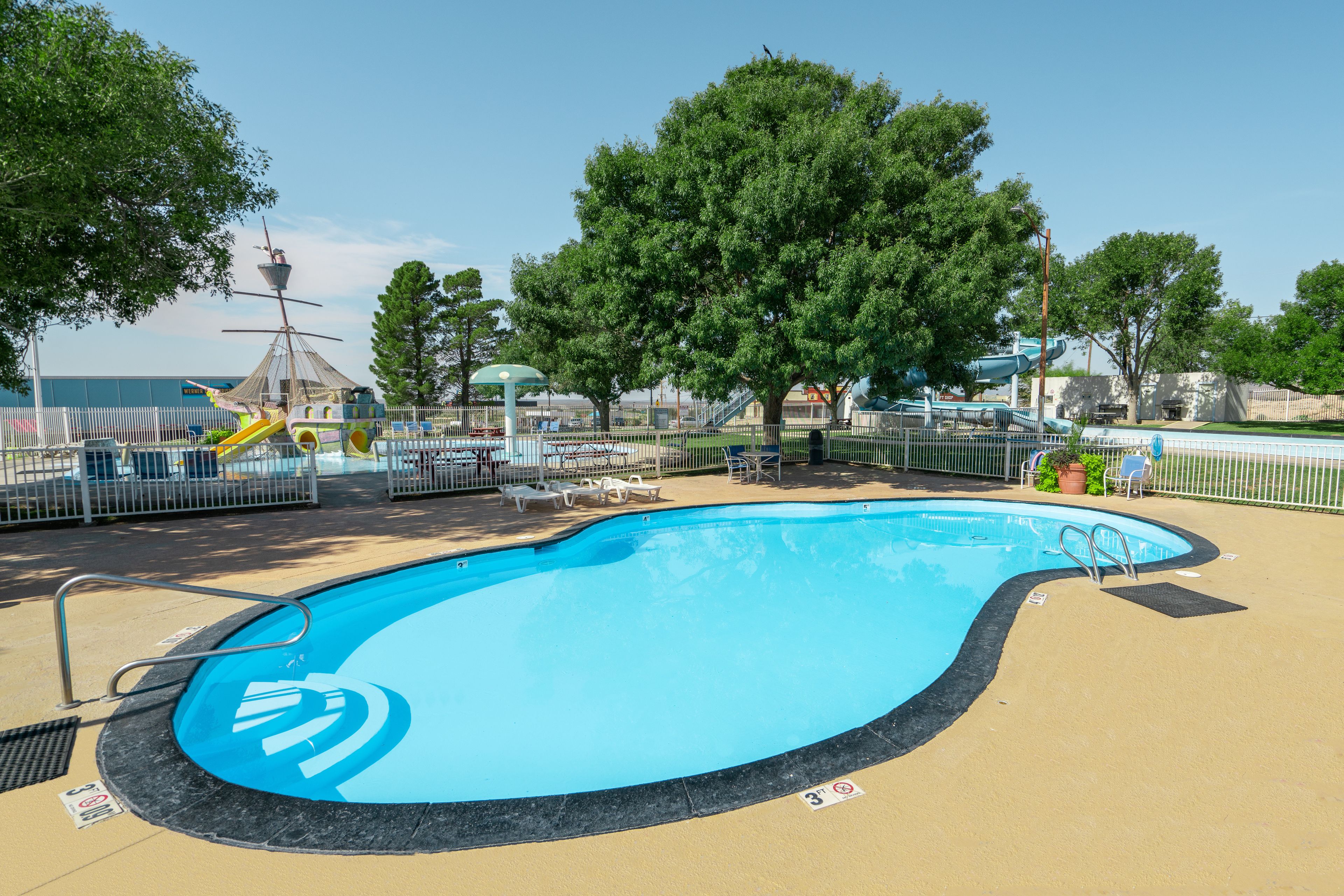 seasonal outdoor pool