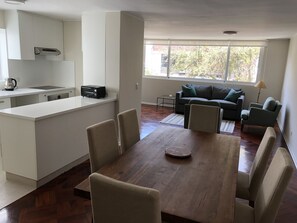 Apartment, 2 Schlafzimmer, eigenes Bad (3rd Floor) | Wohnbereich