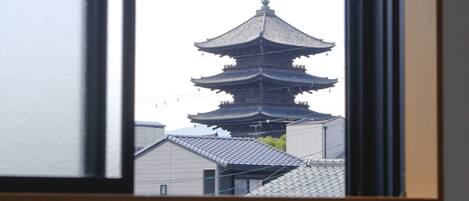 Rumah Keluarga, Beberapa Tempat Tidur, dapur, pemandangan kota | Pemandangan dari kamar