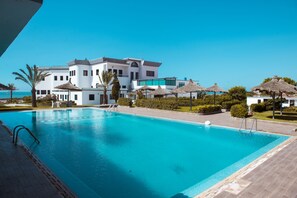 2 piscinas externas