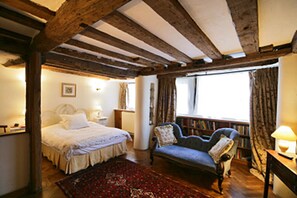 ห้องซูพีเรียดับเบิล, ห้องน้ำในตัว | เตารีด/โต๊ะรีดผ้า, Wi-Fi ฟรี, ผ้าปูที่นอน