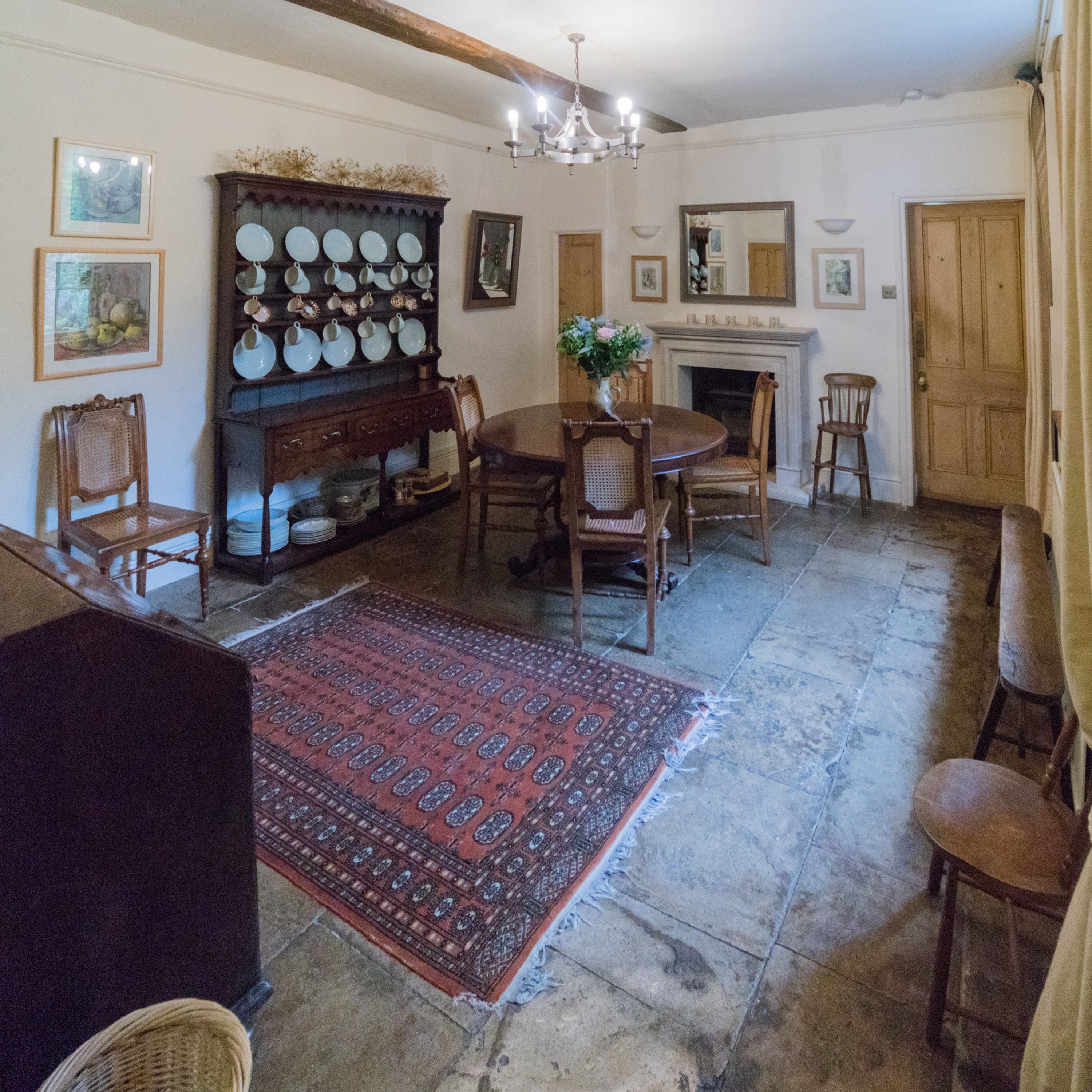 เตารีด/โต๊ะรีดผ้า, Wi-Fi ฟรี, ผ้าปูที่นอน