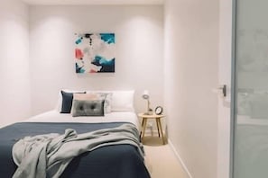 2 chambres, fer et planche à repasser, Wi-Fi gratuit, draps fournis