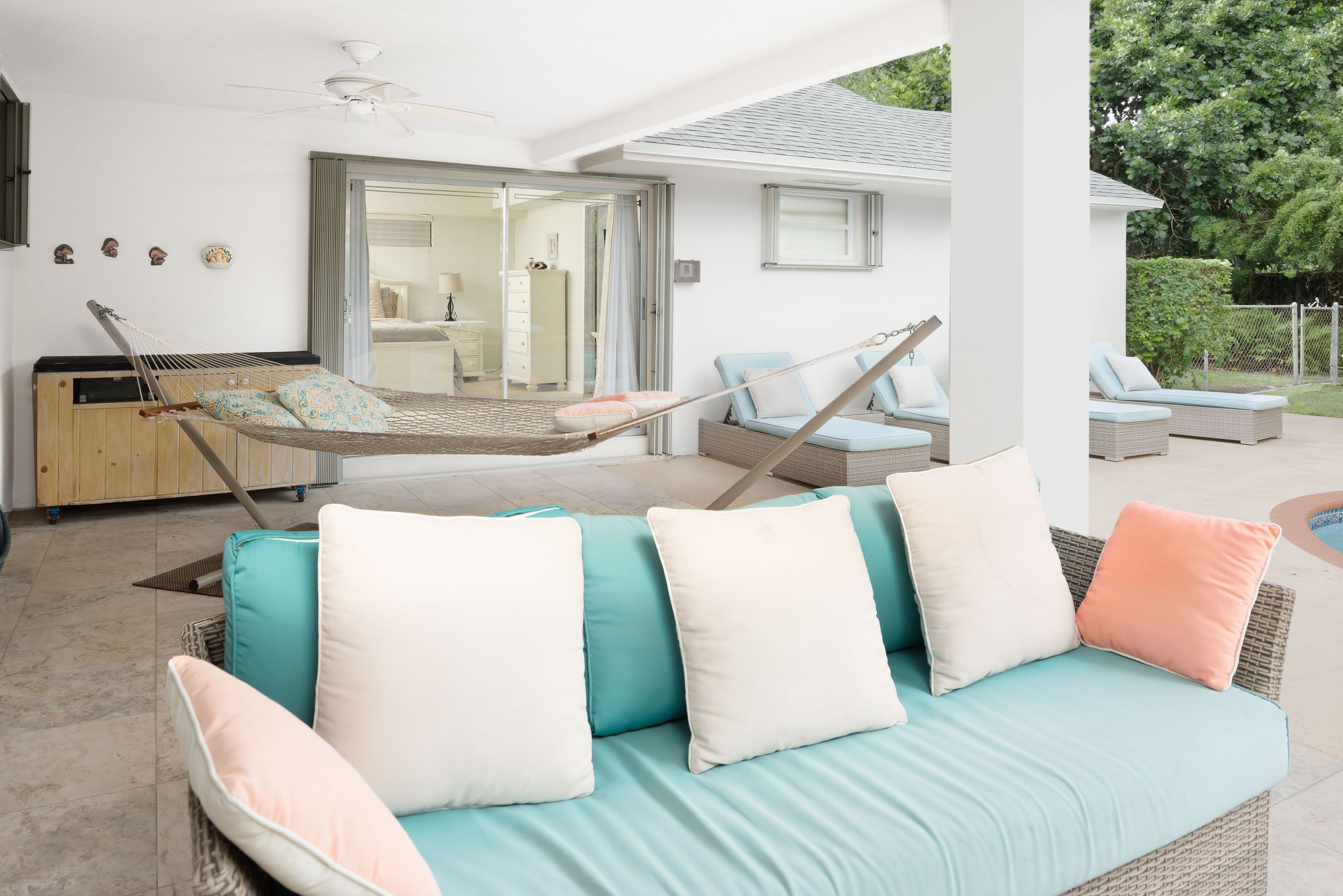 TV, DVD player, books, stereo