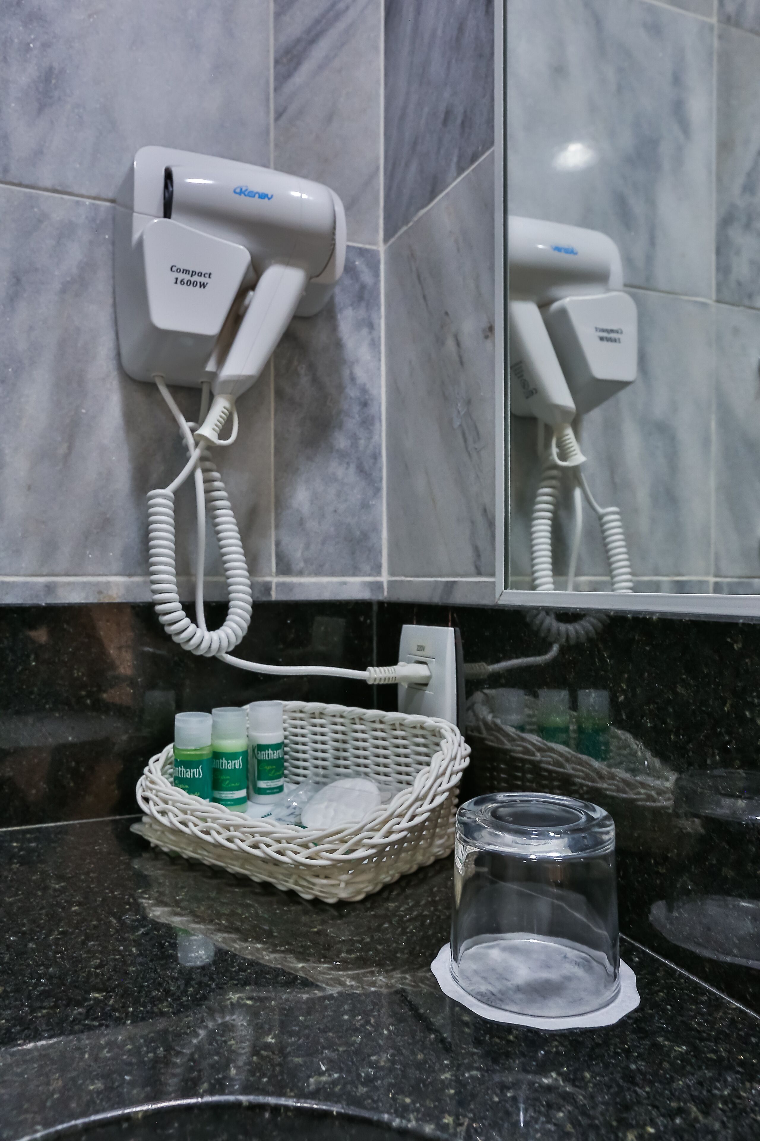 deluxe suite, sea view | bathroom | designer toiletries, hair dryer, towels, soap