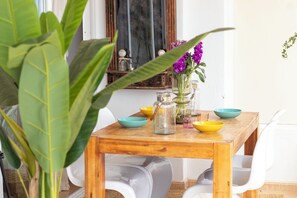 Dining - luxury apartment seafront sandy beach Calpe (CALPE)