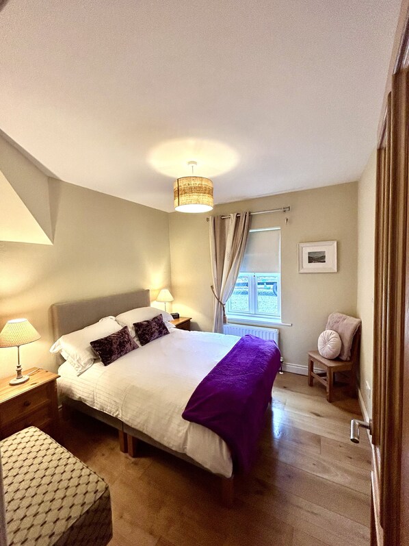 4 bedrooms, iron/ironing board, travel cot, free WiFi