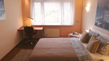 1 bedroom, iron/ironing board, free WiFi, bed sheets