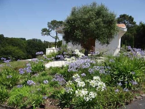 BiarritzArcangues villa quiet design 170 m 2 greenery heated pool, 8 per