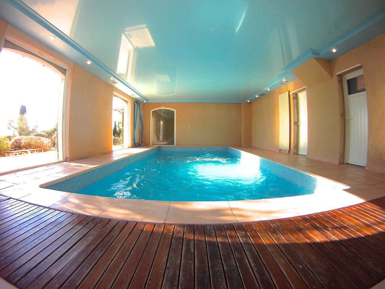 Piscine couverte, piscine chauffée
