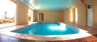 Villa aircon, indoor pool heated, paradis for children, pin-ball, WLAN free