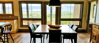 Juniper House-Located south of Ennis on 9 acres, views of the Madison Valley