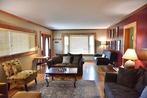 Smart TV, video games, DVD player, books