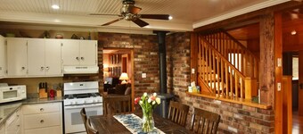 The McCloud Vacation Home on Mt. Shasta Sleeps 10+