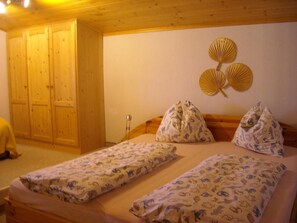 2 Schlafzimmer, Bügeleisen/Bügelbrett, kostenloses WLAN, Bettwäsche