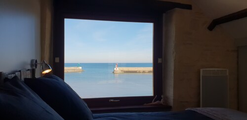 HOUSE 4 * SEA VIEW TERRACE SEASIDE NORMANDY CALVADOS BEACH OMAHA BEACH 