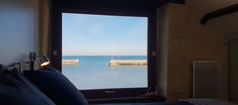 HOUSE 4 * SEA VIEW TERRACE SEASIDE NORMANDY CALVADOS BEACH OMAHA BEACH 