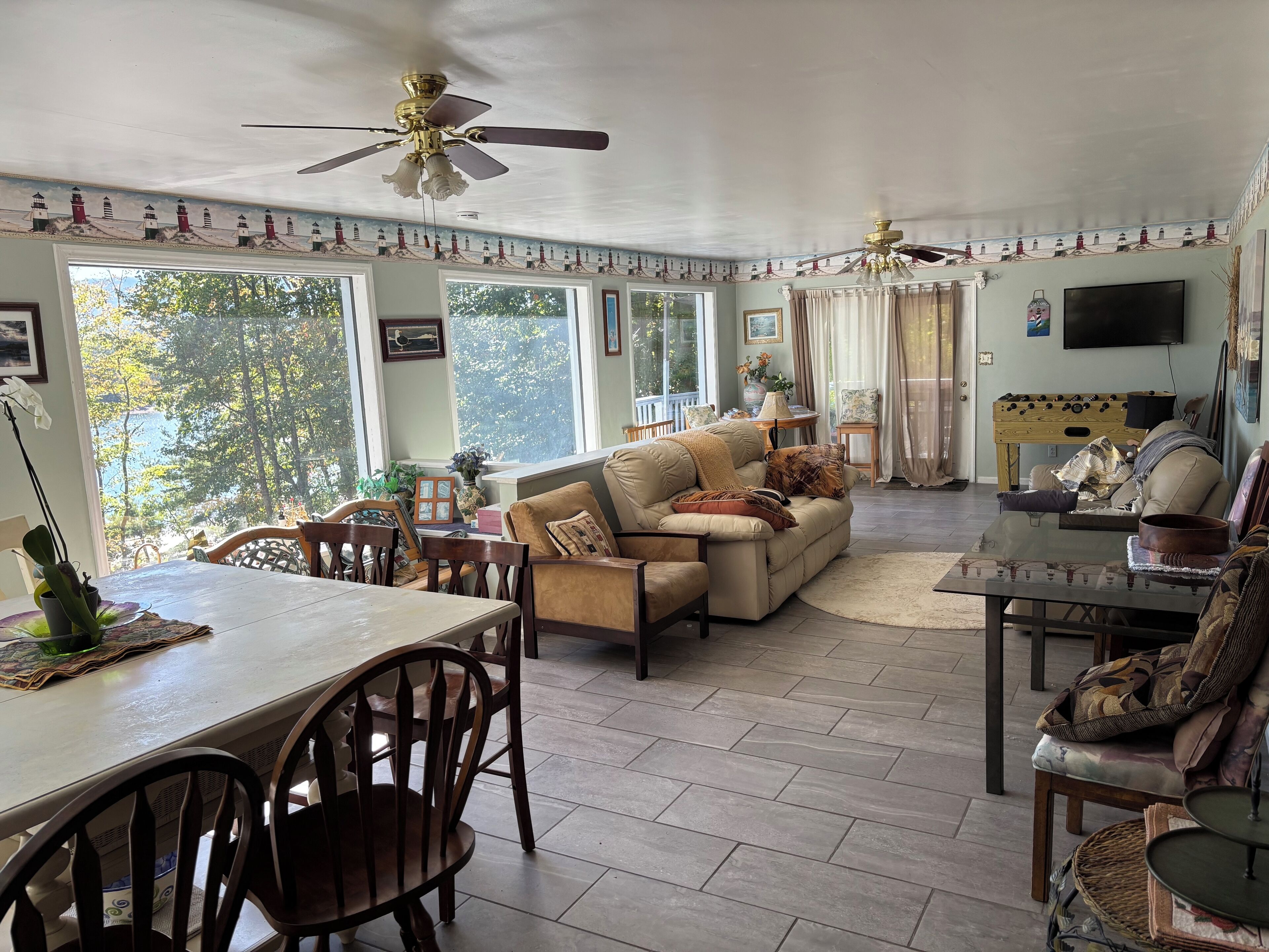 Smart TV, fireplace, DVD player, foosball