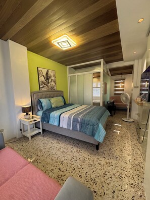 1 bedroom, in-room safe, free WiFi, bed sheets
