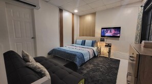 1 bedroom, in-room safe, free WiFi, bed sheets