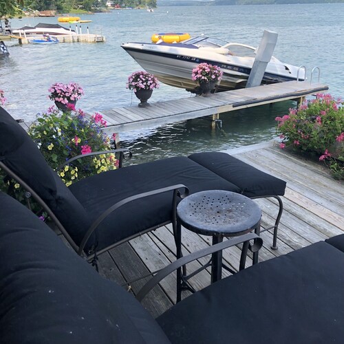 Luxury lakefront home in Cooperstown with private dock/deck +16' trampoline/raft