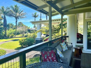 Terrace/patio - Grand Historic Hilo House (Hilo)