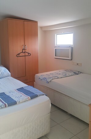 Twin Room, 1 Bedroom | Iron/ironing board, free WiFi, bed sheets - Oludeniz Hostel (Fethiye)