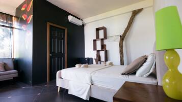 Chambre Design double, 1 grand lit et 1 canapé-lit, balcon, vue sur l’océan | Accès au Wi-Fi (inclus), décor unique, ameublement unique