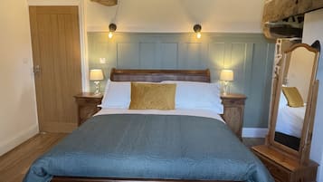 Deluxe tweepersoonskamer, niet-roken | Individueel gedecoreerd, individueel gemeubileerd