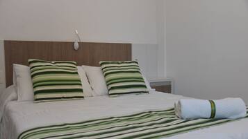 Apartamento premier, 1 cama de casal e sofá-cama, para não fumantes | 1 quarto, Wi-Fi de cortesia, roupa de cama