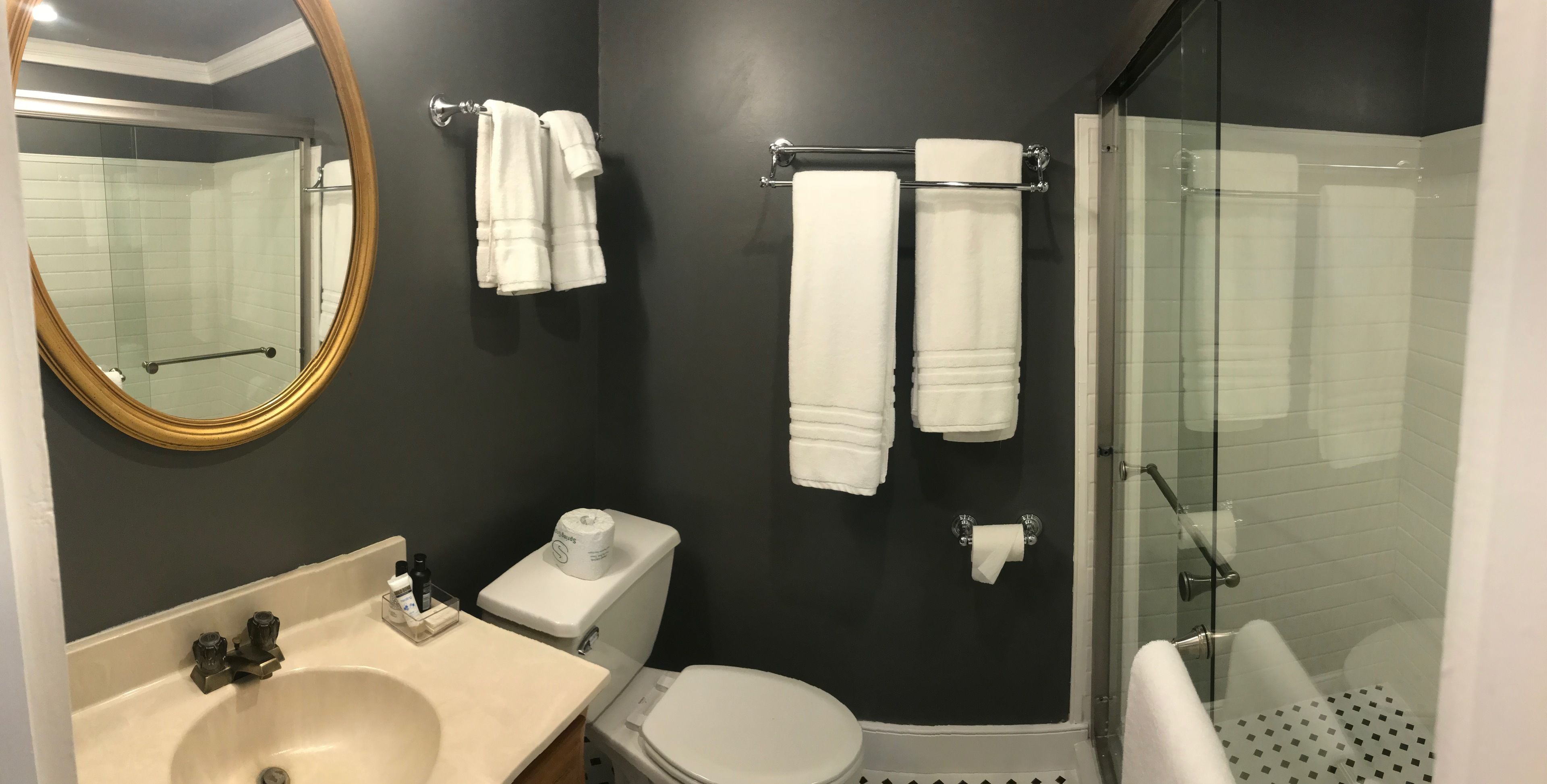 classic single room, 1 queen bed | bathroom | shower, free toiletries, towels