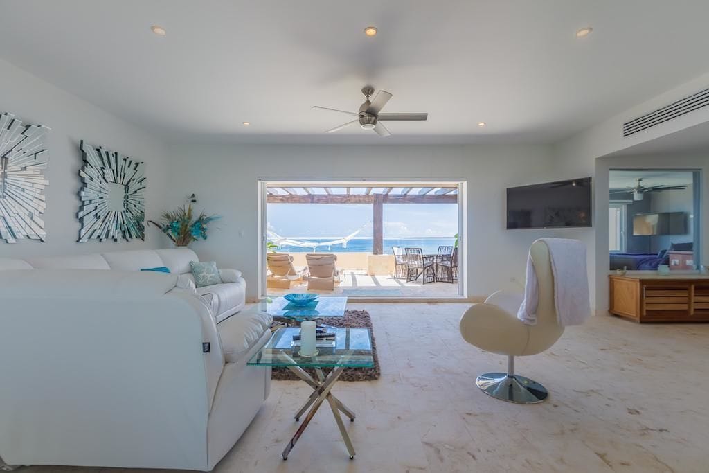 Condo | Sala de estar | Televisión 