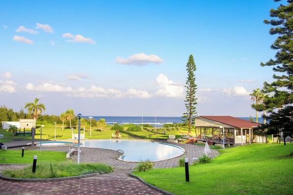 Seasonal outdoor pool