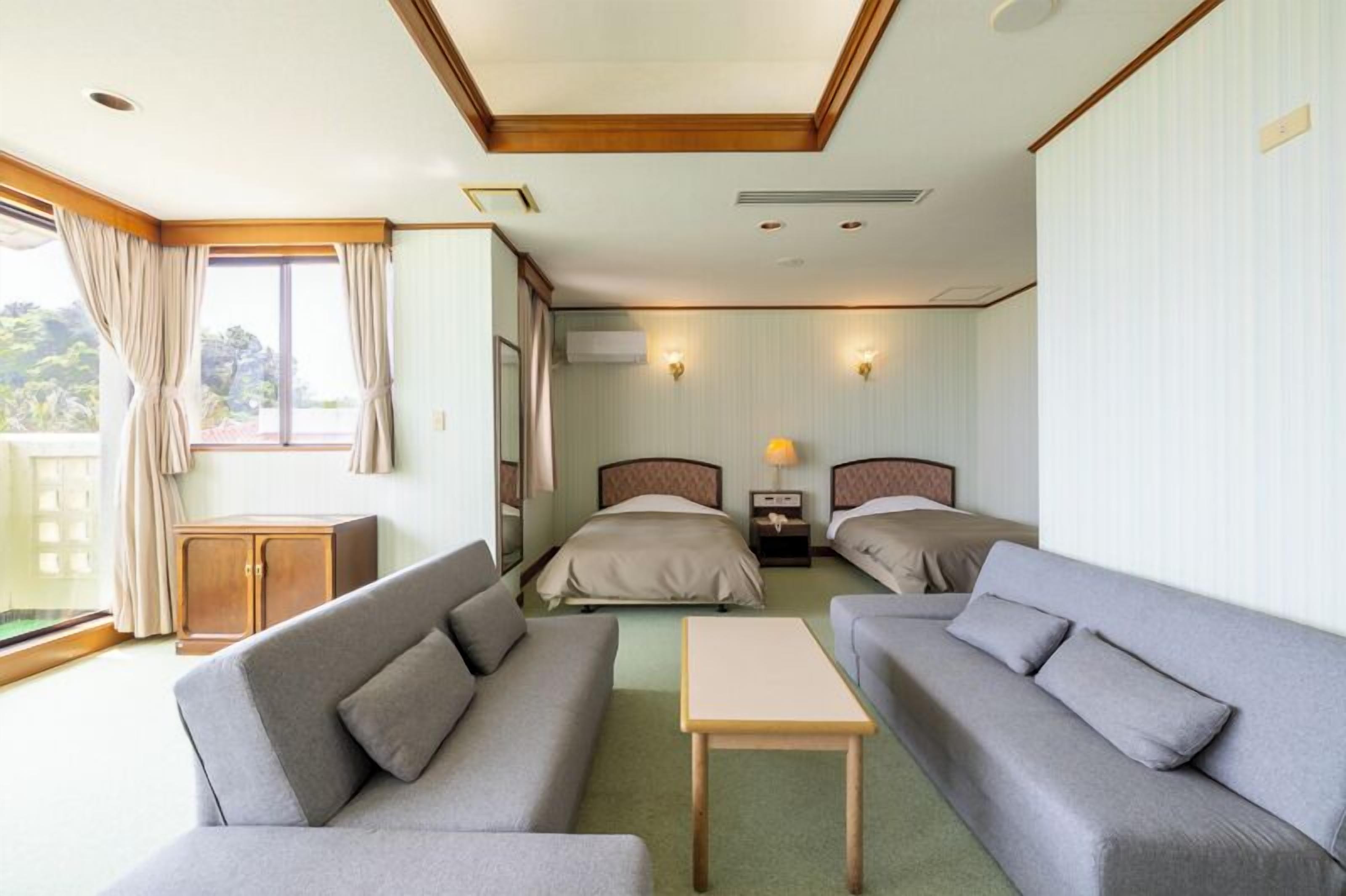 junior suite | 1 bedroom, desk, free wifi, bed sheets