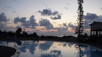 Seasonal outdoor pool