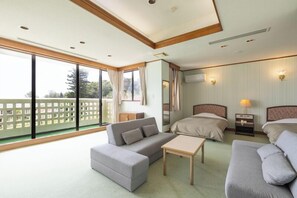 Junior-Suite | 1 Schlafzimmer, Schreibtisch, kostenloses WLAN, Bettwäsche