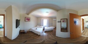 Triple Room, Multiple Beds, Non Smoking | Hypo-allergenic bedding, minibar, desk, blackout drapes - Pousada Mar de Almirante (Penha)