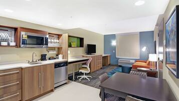 In-room safe, desk, laptop workspace, blackout curtains