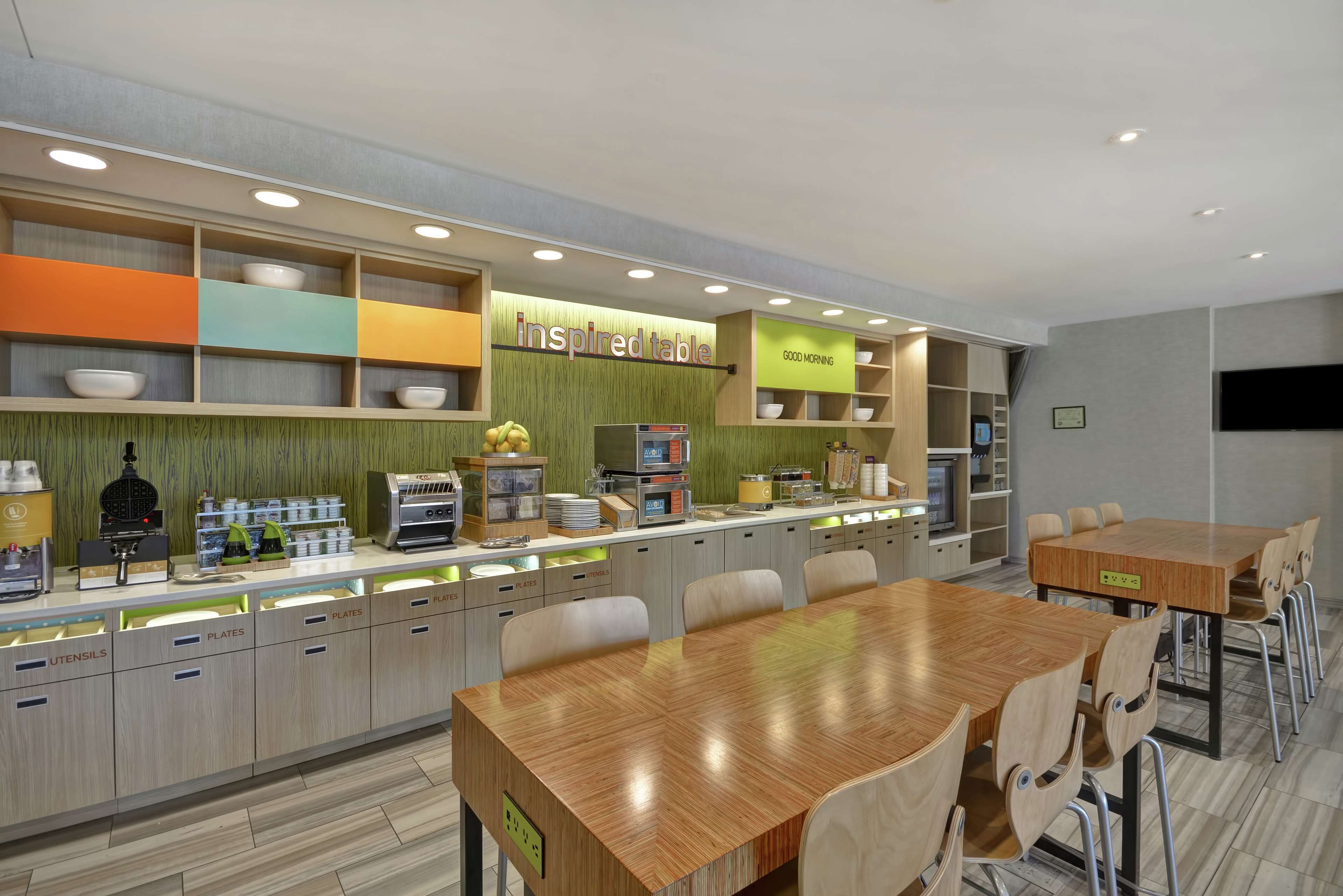 Free daily buffet breakfast