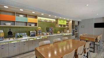Free daily buffet breakfast