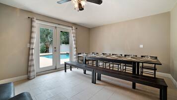 House, 3 Bedrooms, Private Pool (incl. cleaning fee 127 USD) | In-room dining