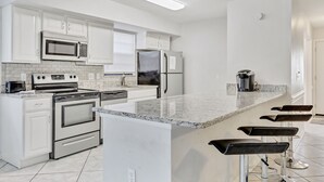 House, 3 Bedrooms, Private Pool (incl. cleaning fee 127 USD) | Private kitchen - 3BR Pool Home in Lutz by Tom Well IG (Lutz)