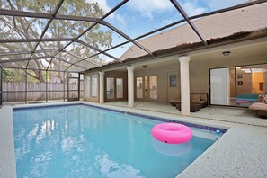 Kolam renang outdoor