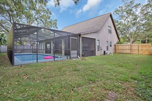 Front of property - 3BR Pool Home in Lutz by Tom Well IG (Lutz)