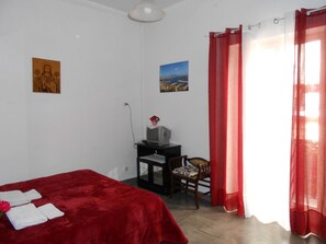 Chambre Classique Double ou avec lits jumeaux, non-fumeur, salle de bains privée