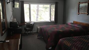 Habitación Deluxe doble, vistas a la montaña | 1 dormitorio, wifi gratis, ropa de cama