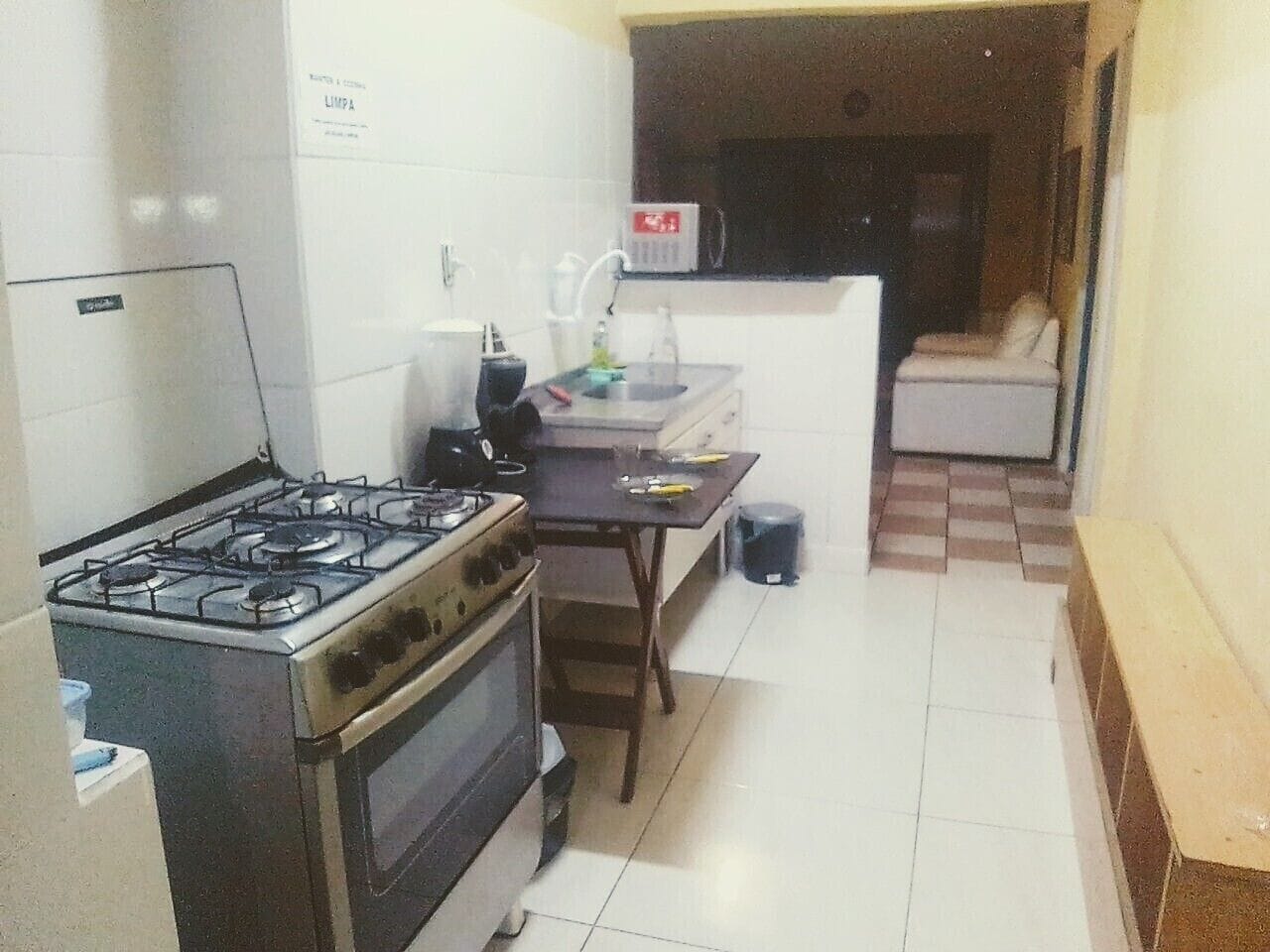 Refrigerador, microondas, horno y licuadora 