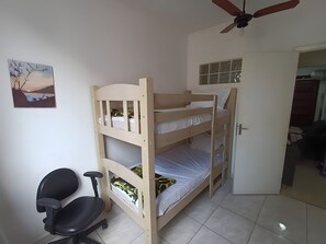2 bedrooms, iron/ironing board, free WiFi, bed sheets - Apartment Half Five (Aparecida)