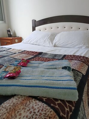 2 sovrum, strykjärn/strykbräda, gratis wi-fi och sängkläder